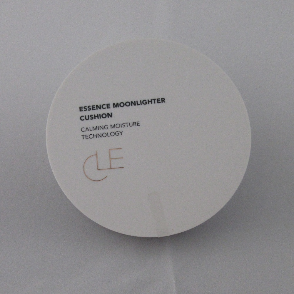 Sold CLE Essence Moonlighter Cushion